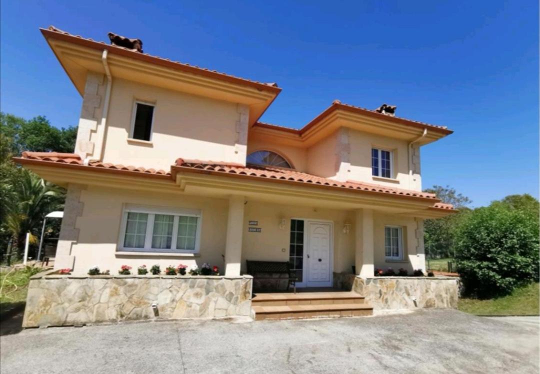 Villa Santa Ana Laredo Bagian luar foto